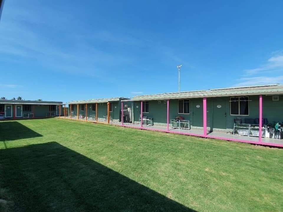 Auberge de jeunesse Palm Tree Backpackers à Bundaberg Extérieur photo